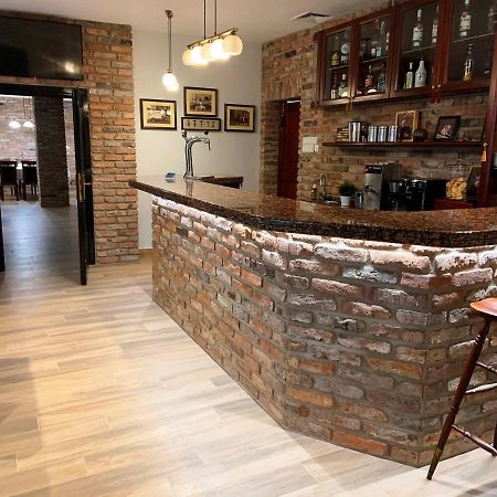 A&P Motel Миколув Экстерьер фото