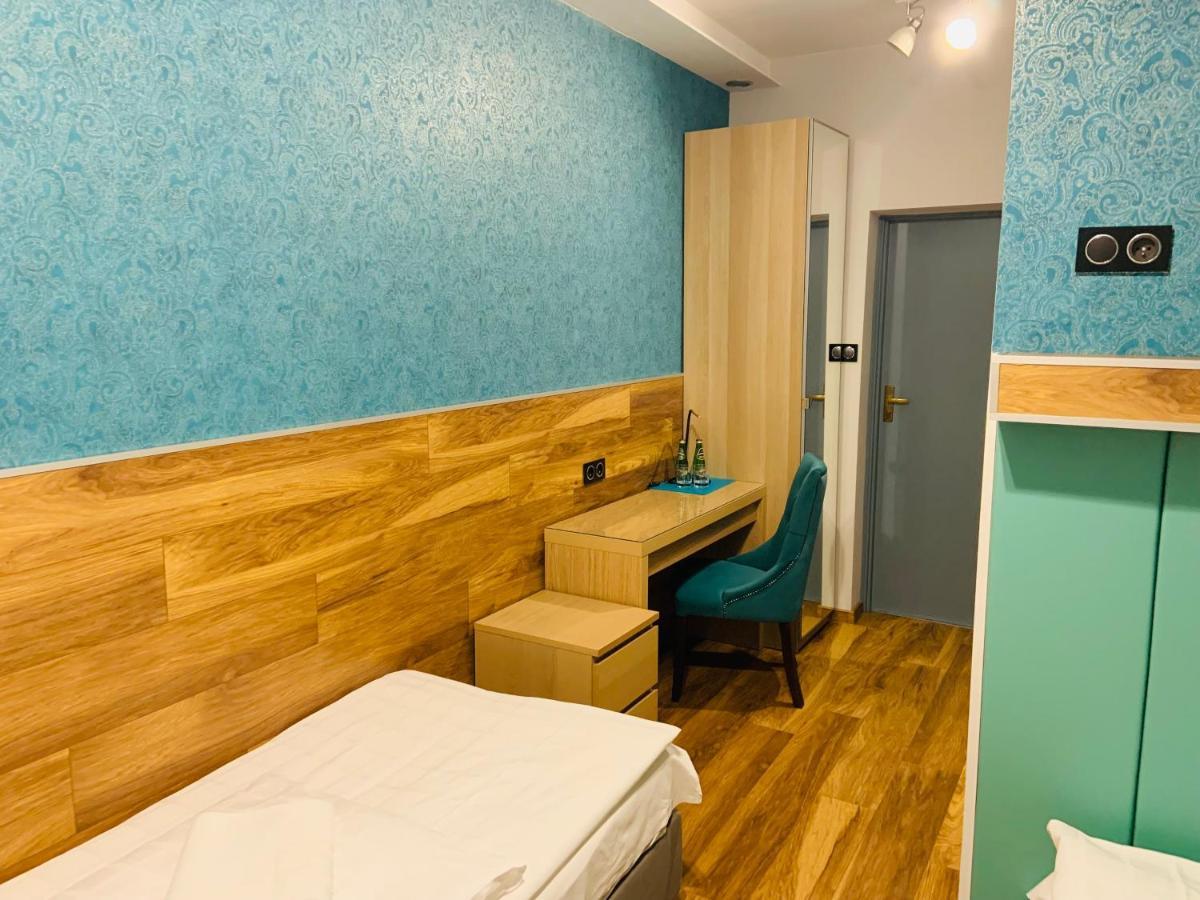 A&P Motel Миколув Экстерьер фото