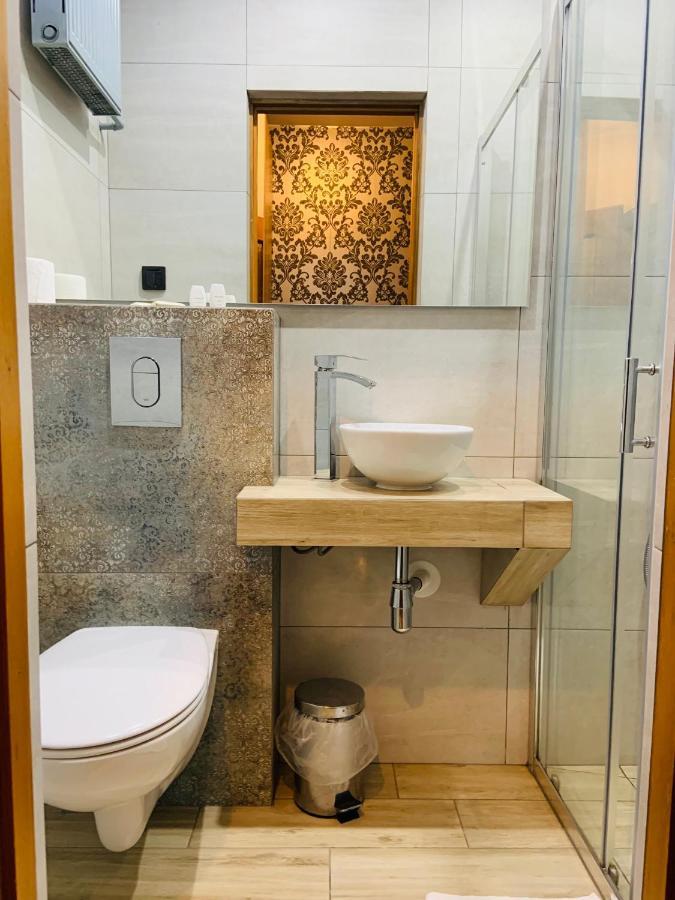 A&P Motel Миколув Экстерьер фото