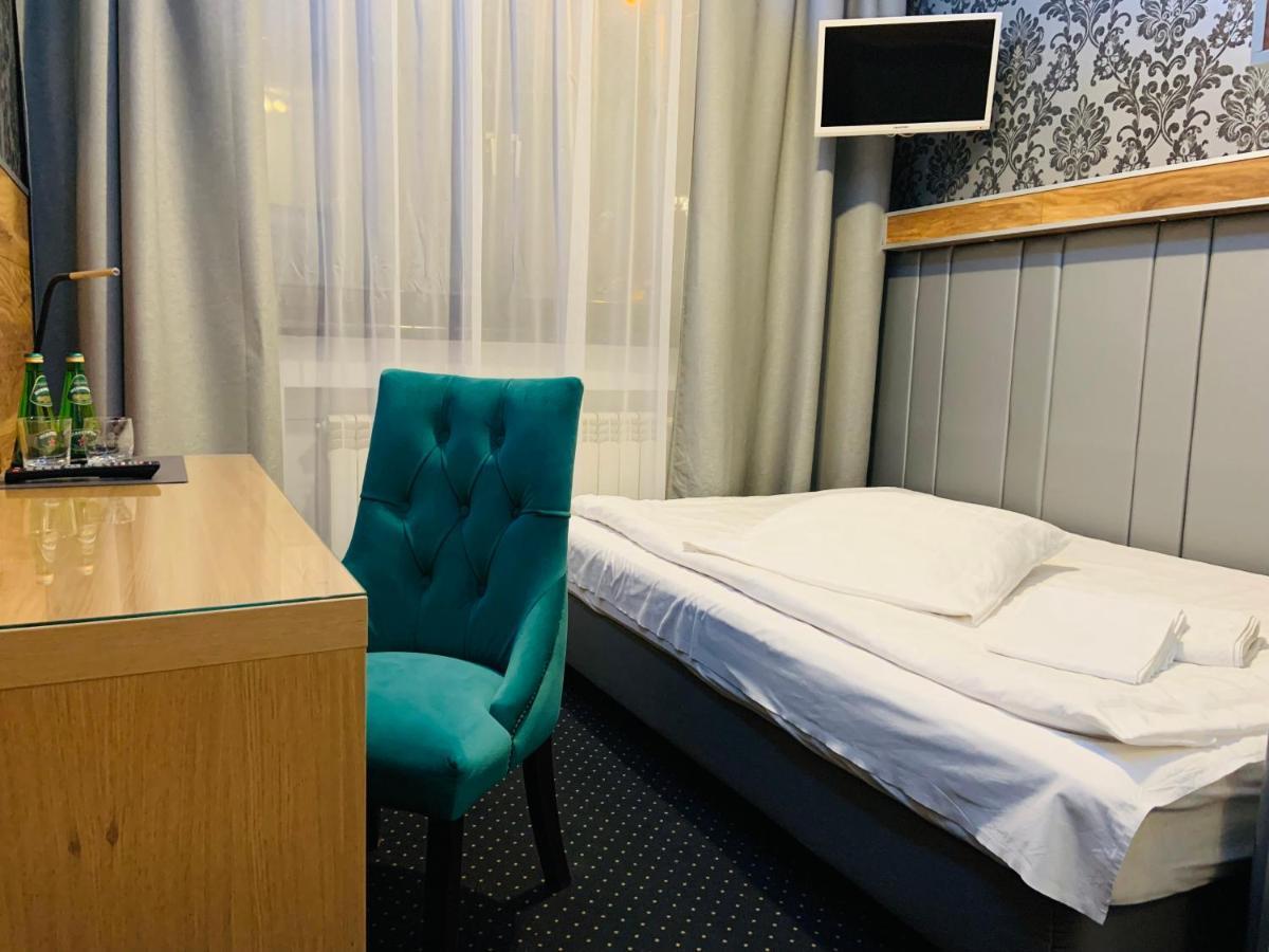 A&P Motel Миколув Экстерьер фото