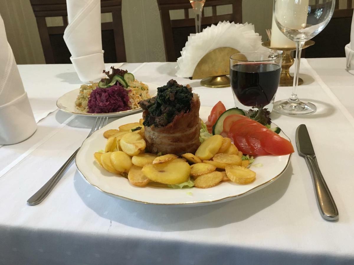 A&P Motel Миколув Экстерьер фото