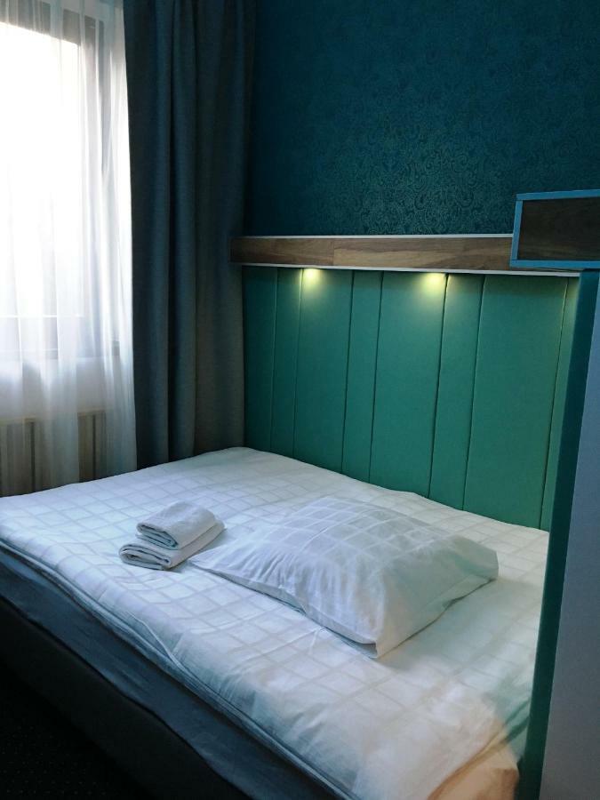 A&P Motel Миколув Экстерьер фото
