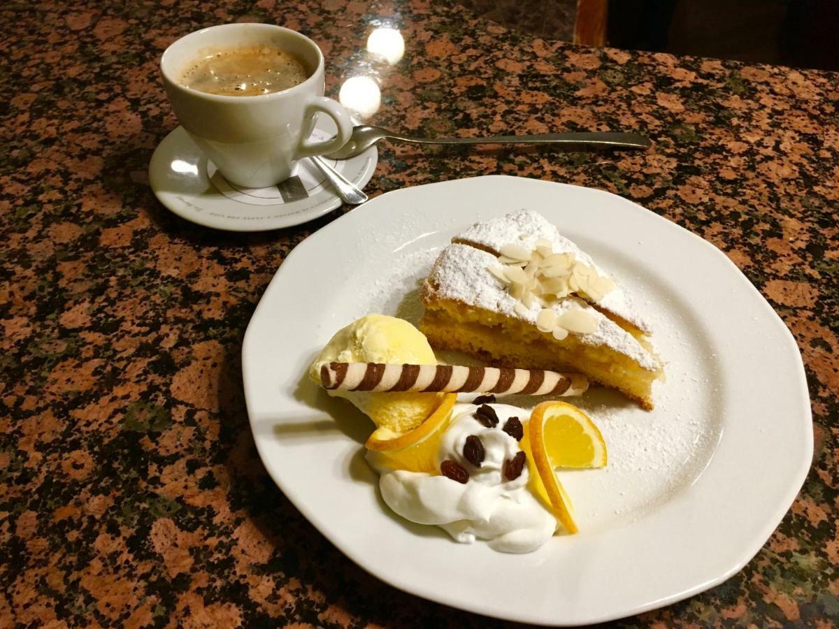 A&P Motel Миколув Экстерьер фото
